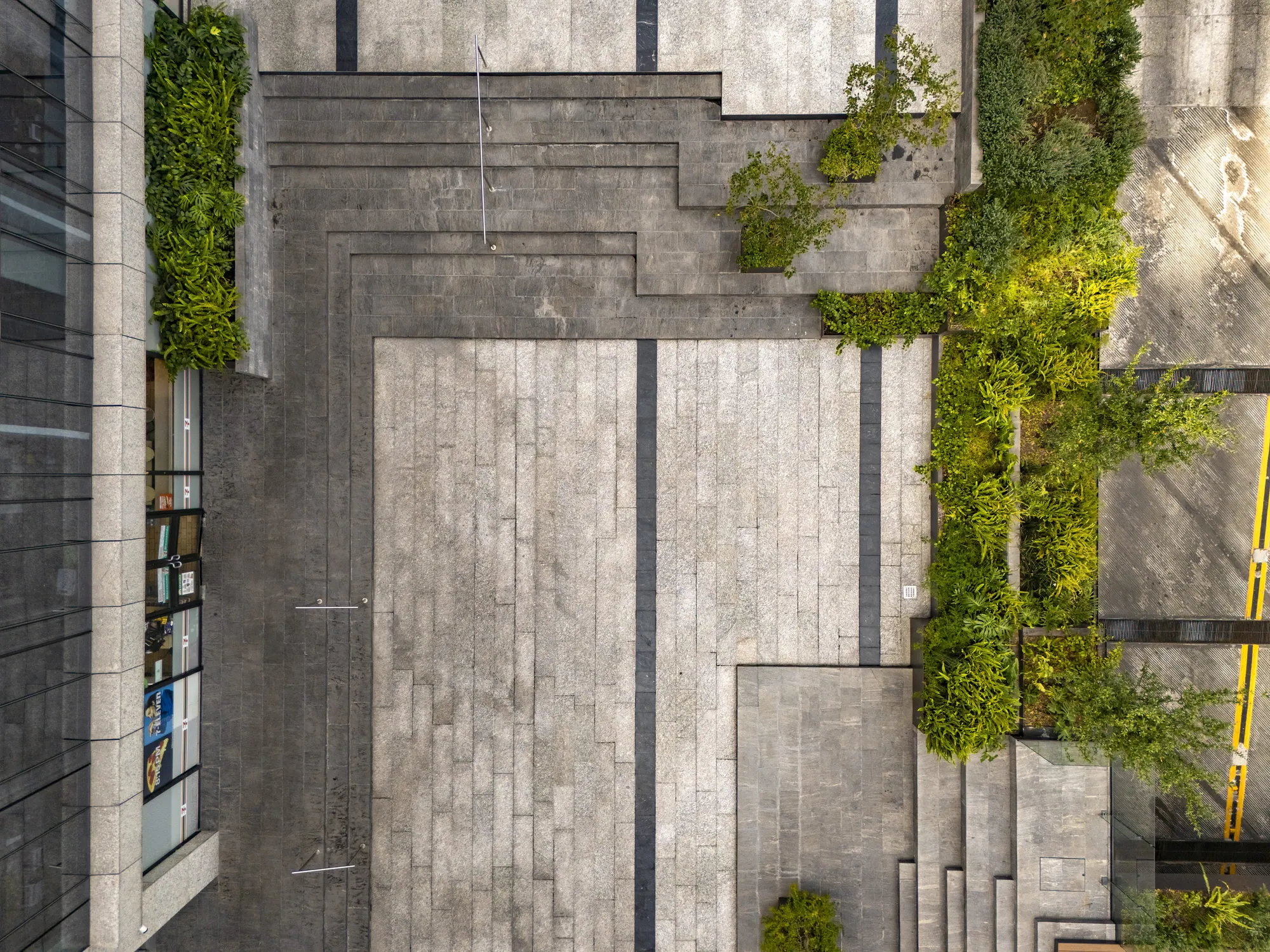 Plaza Polanco, exteriores